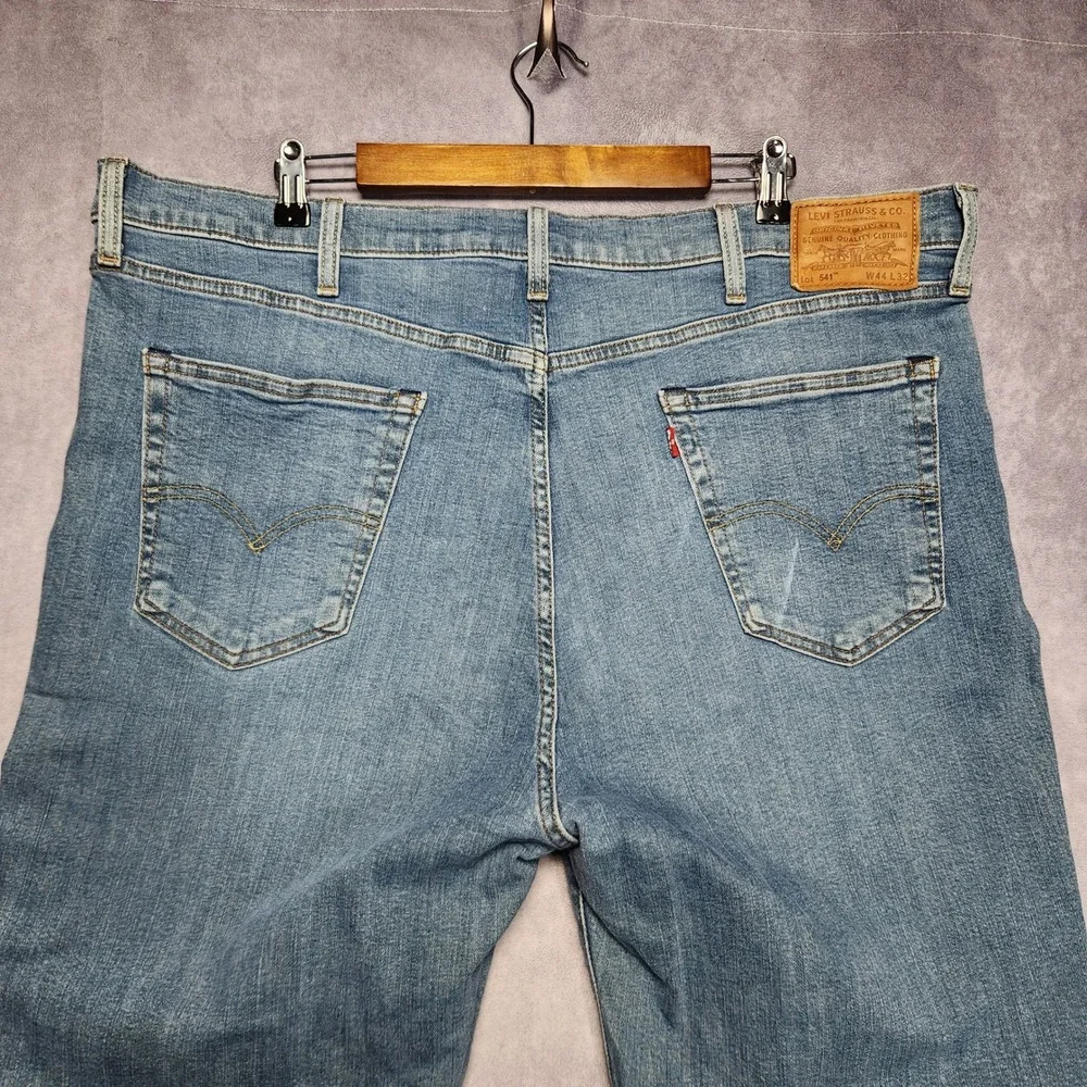 Levis Premium 541 Athletic Taper Jeans Mens 44x32 Light Wash Blue‎ Premium